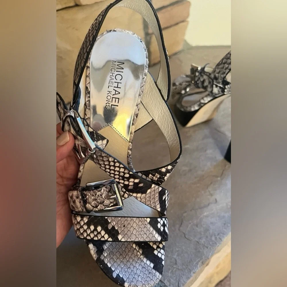 Michael Kors Platform Sandals - Picture 3 of 6